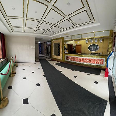 Golden Dragon Hotel Almaty Eksteriør billede