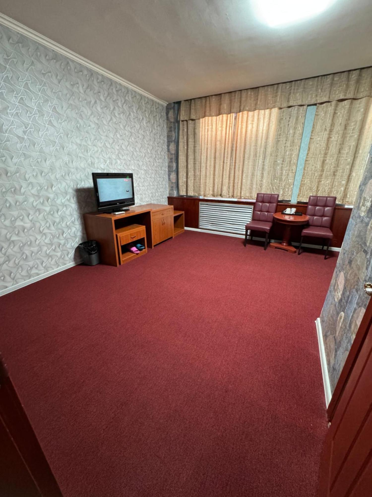 Golden Dragon Hotel Almaty Eksteriør billede