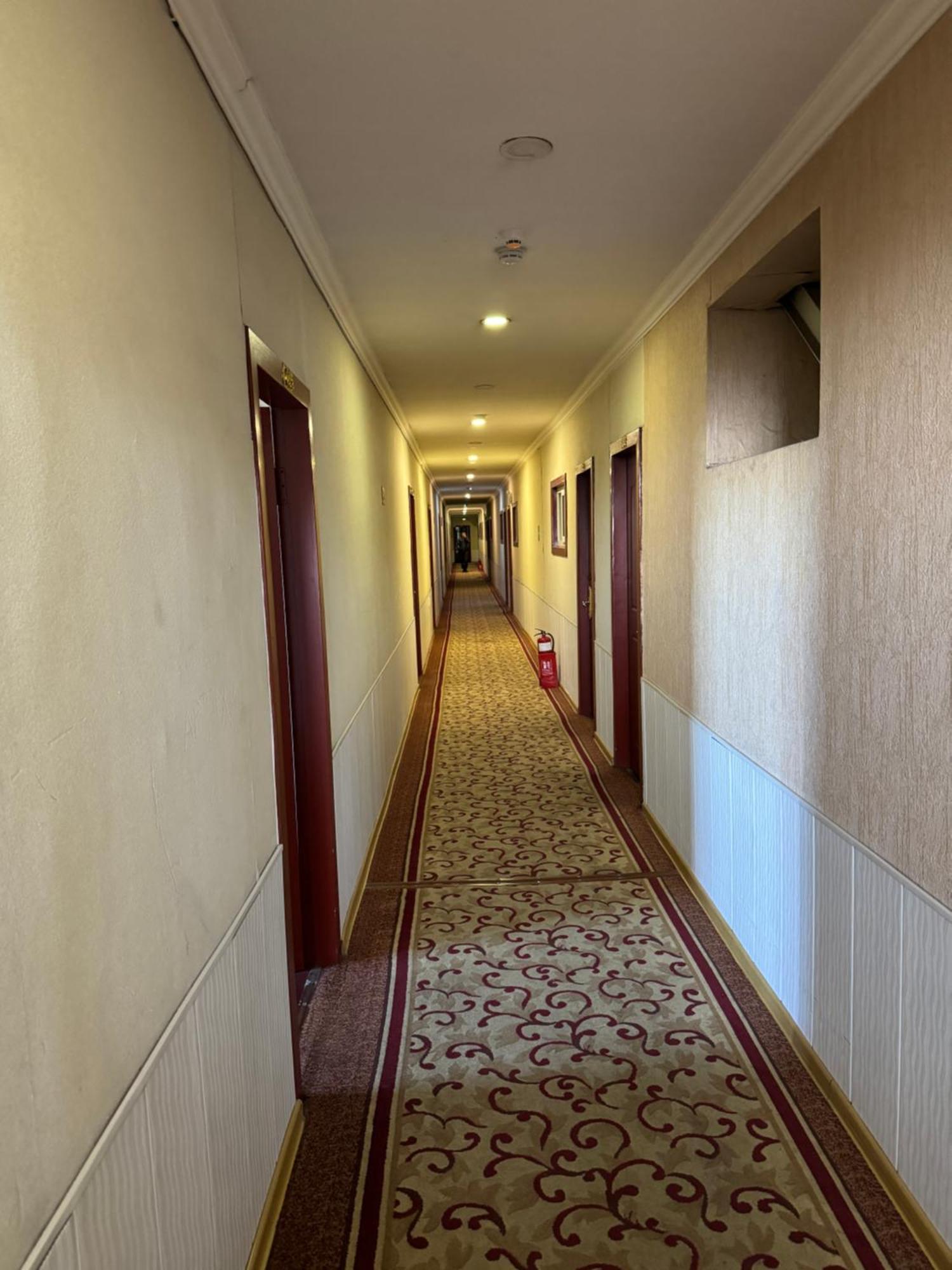 Golden Dragon Hotel Almaty Eksteriør billede